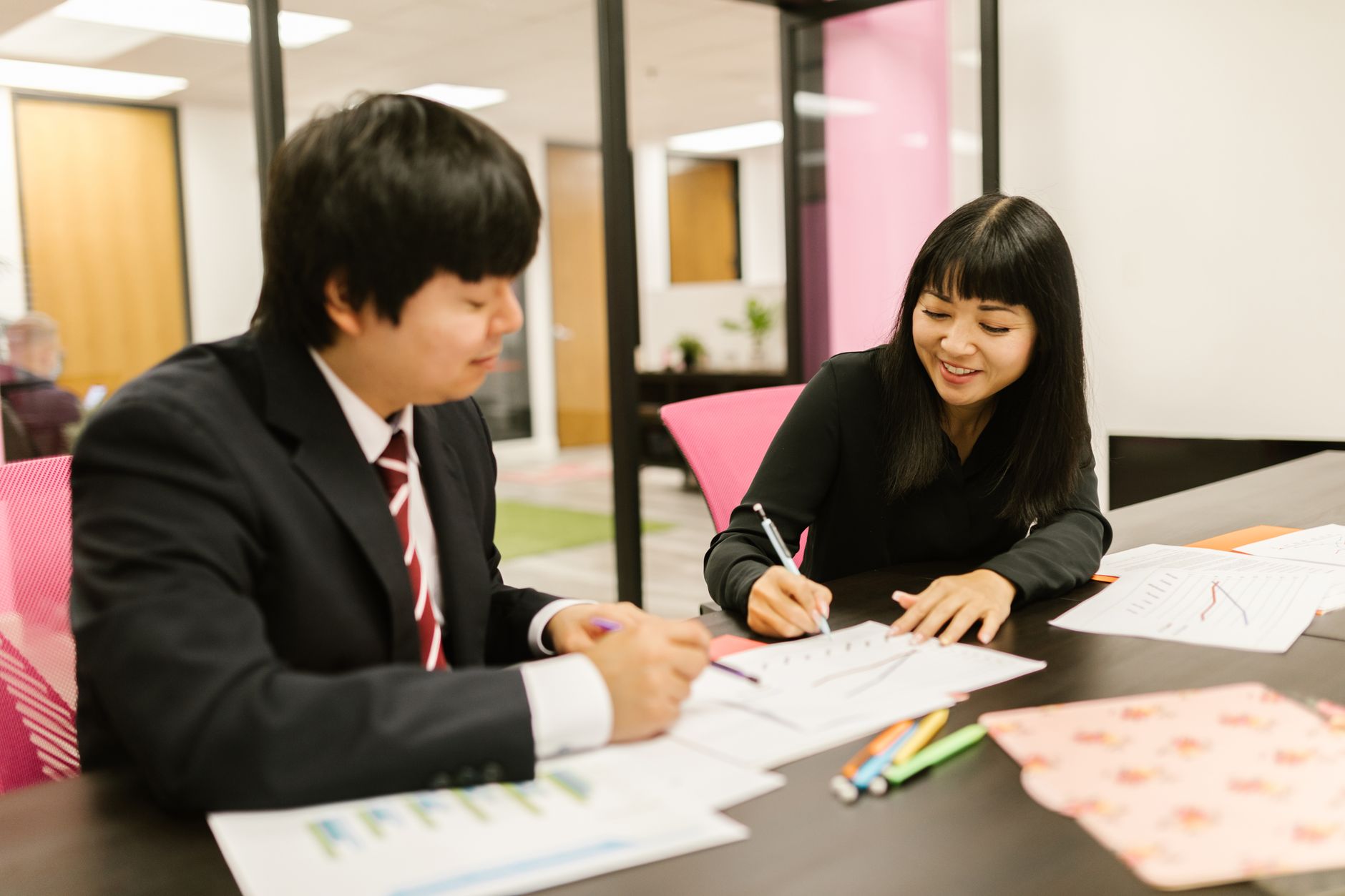 Japanese business email writing visual for Nepali workers
